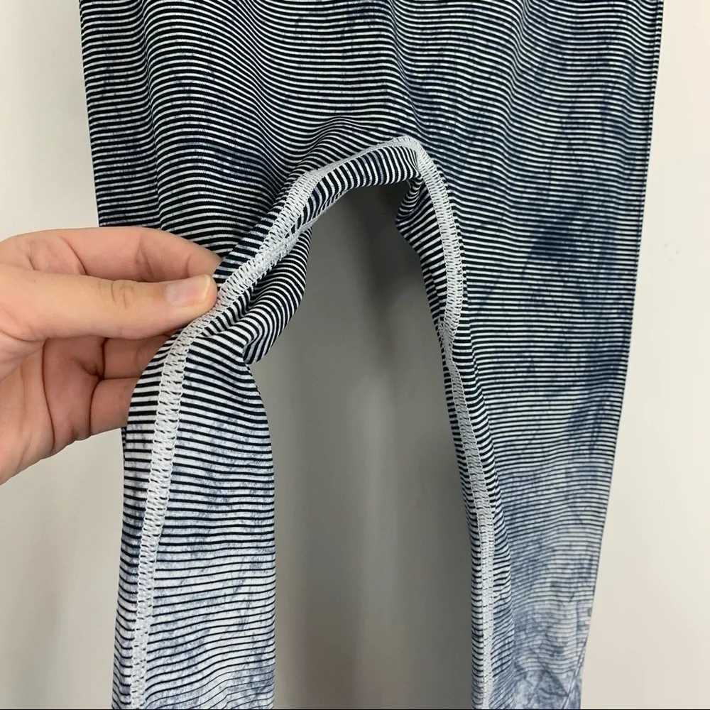 Lululemon Ebb To Train Tight Luna White Black Wash Leggings Size 2 - Picture 5 of 12
